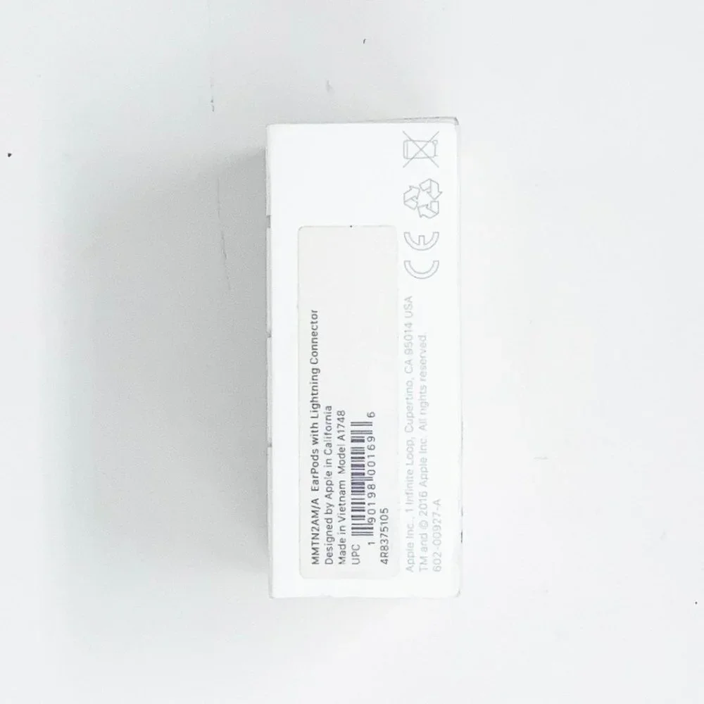 Apple | EarPods with Lightning Connector | NEW IN BOX!